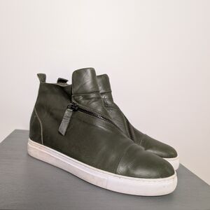 All Black Hi Top Green Leather Outer and Lining Zip Up Sneakers Women's Size 9